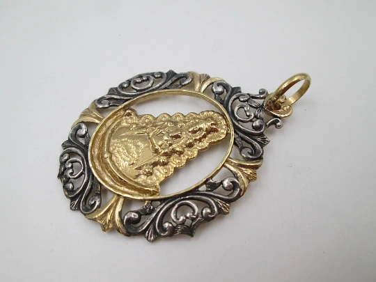 Large openwork medal Virgin with Child and staff. Sterling silver and vermeil. 1970's