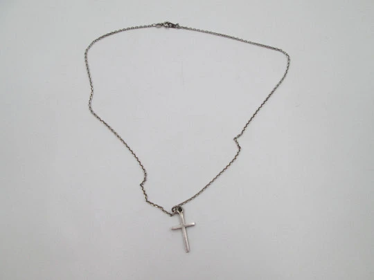 Latin cross pendant with links chain. 925 sterling silver. Spring ring clasp. 1980's. Spain