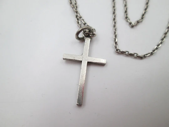 Latin cross pendant with links chain. 925 sterling silver. Spring ring clasp. 1980's. Spain