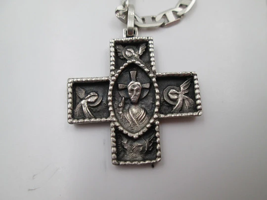 Latin cross with link chain. 925 sterling silver. Christ and cherubs. Carabiner clasp. 1970's