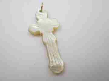 Latin cross. Iridescent mother of pearl and gold ring. Chiseled front. 1930's