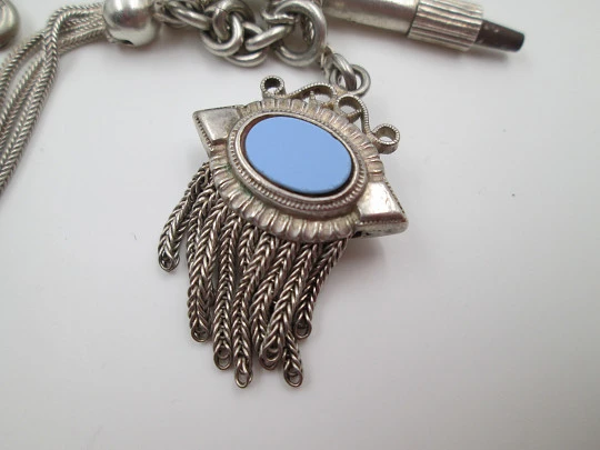 Leontina tres hilos reloj bolsillo. Plata y piedras azules. Llave, colgante y correderas