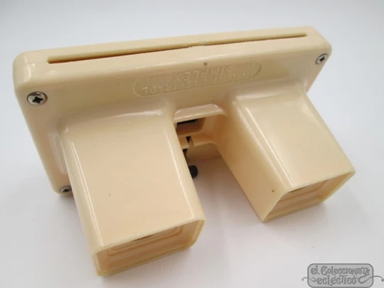 Lestrade Simplex stereoscope viewer. Cream plastic. 1950's. France Lestrade Simplex stereoscope viewer. Cream plastic. 1950's. France