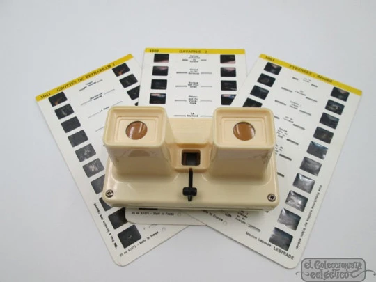 Lestrade Simplex stereoscope viewer. Cream plastic. 1950's. France Lestrade Simplex stereoscope viewer. Cream plastic. 1950's. France