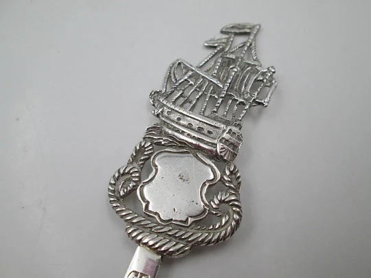 Letter opener with galleon motif and curve blade. 925 sterling silver. Spain. 1980's