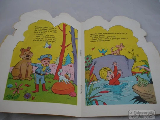 Libro infantil troquelado. 1962. Toray. El cabo valiente