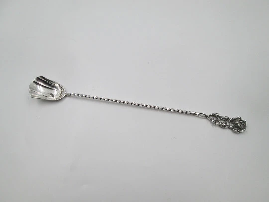 Long serving spoon. 925 sterling silver. Twisted handled. Floral motifs. 1970's