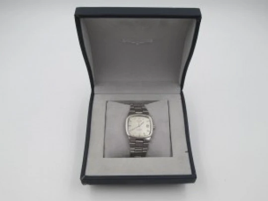 Longines Conquest. Acero. Fecha. Automático. Caja cuadrada. Armis. 1960