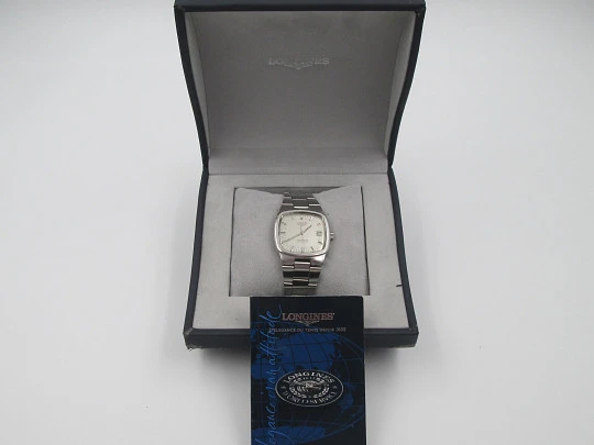 Longines Conquest. Steel. Automatic. Date. Square case. Bracelet. 1960's