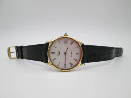 Longines extraplano. Acero y chapado oro 20 micras. Automático. Calendario. Correa