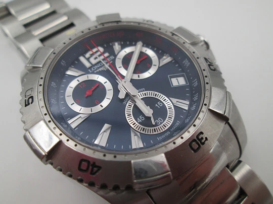 Longines Hydro Conquest 300 meters dive chronograph. Stainless steel. Bracelet