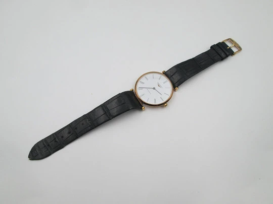 Longines La Grande Classique automatic dress watch. Steel and gold PVD coating. Swiss