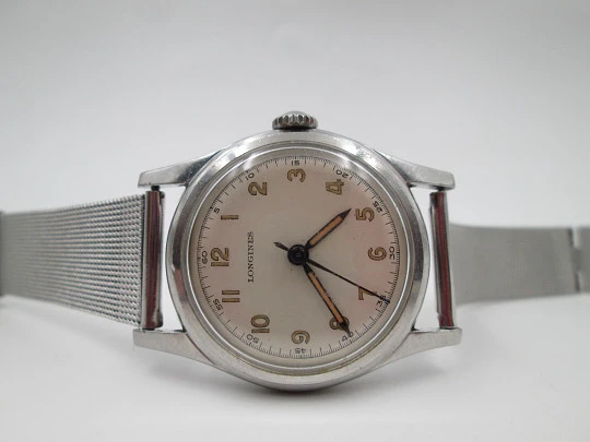 Longines military watch. Stainless steel. Manual wind. Minutes scale. Bracelet. 1950's Longines military watch. Stainless steel. Manual wind. Minutes scale. Bracelet. 1950's