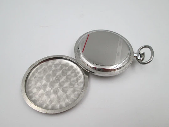 Longines open-faced pocket watch. Chromed steel. Manual wind. Wood box. 1960's. Swiss