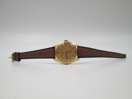 Longines women's wristwatch. Gold plated and stainless steel back. Manual wind. 1970's