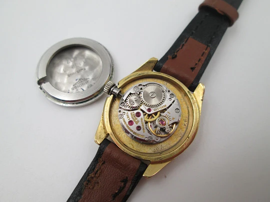 Longines women's wristwatch. Gold plated and stainless steel back. Manual wind. 1970's Longines women's wristwatch. Gold plated and stainless steel back. Manual wind. 1970's