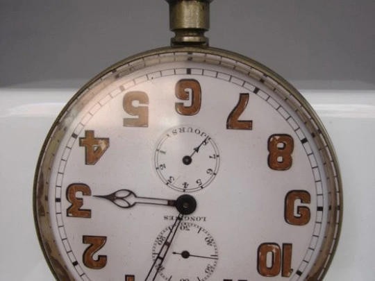 Longines. Metal niquelado. 1930. Remontoir. Reloj consola coche
