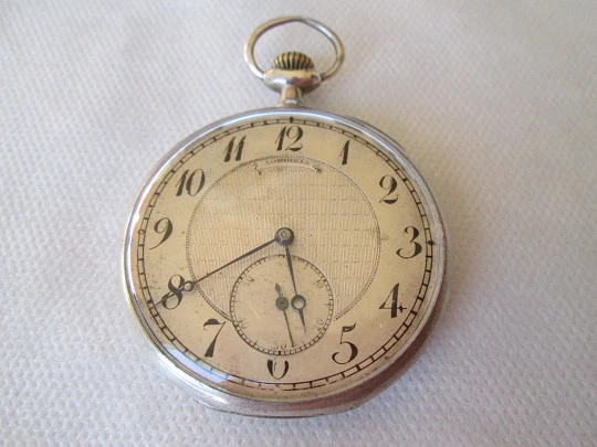 Longines. Plata 800 milésimas. Cuerda remontoir. Estuche. Lepine. 1920