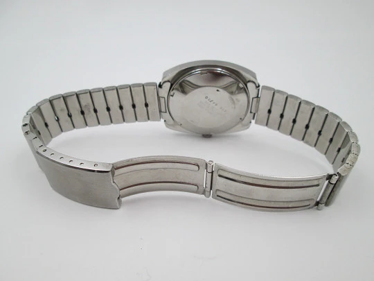 Lorem. Stainless steel. Automatic. Calendar. Bracelet. Swiss. 1970's