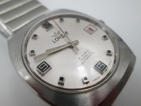 Lorem. Stainless steel. Automatic. Calendar. Bracelet. Swiss. 1970's