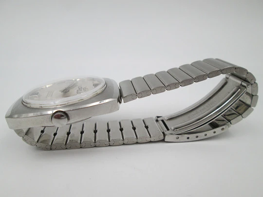 Lorem. Stainless steel. Automatic. Calendar. Bracelet. Swiss. 1970's