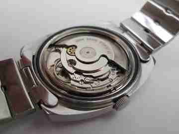 Lorem. Stainless steel. Automatic. Calendar. Bracelet. Swiss. 1970's