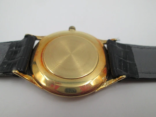 Lucien Piccard. Oro amarillo 18k y diamantes. Cuerda manual. Suiza