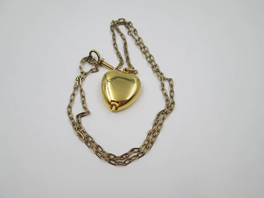 Lys women's heart pendant watch. Gold plated. Manual wind. Key and chain. 1970's