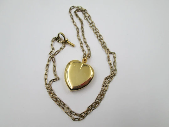 Lys women's heart pendant watch. Gold plated. Manual wind. Key and chain. 1970's