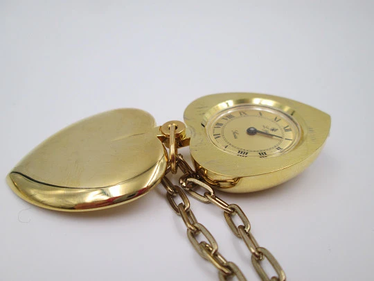 Lys women's heart pendant watch. Gold plated. Manual wind. Key and chain. 1970's