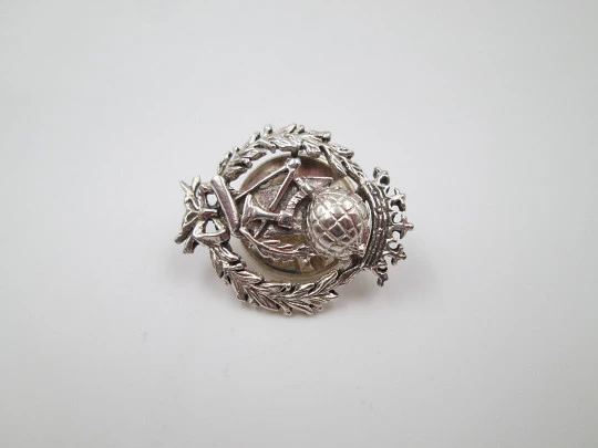 Magisterium shield lapel emblem. 925 sterling silver. Professional badge. 1980's. Spain