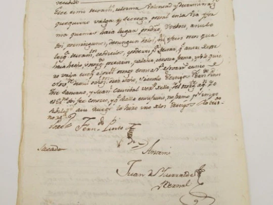 Manuscript 1818. Tomás Subiñas testament. Two tax seals