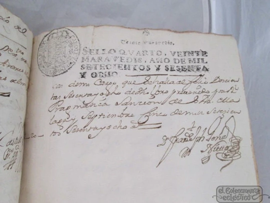 Manuscrito. Títulos de censo. 1758. Vélez. Tapas pergamino