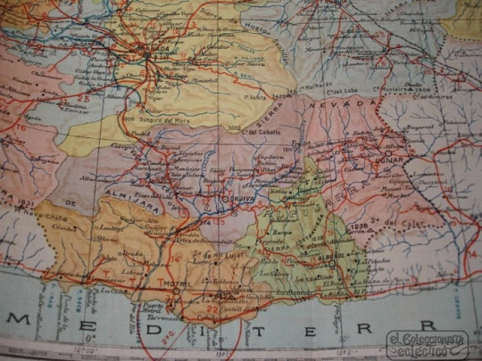 Map coated fabric. Granada. Martín publisher. 1951. Colour. 4 pages