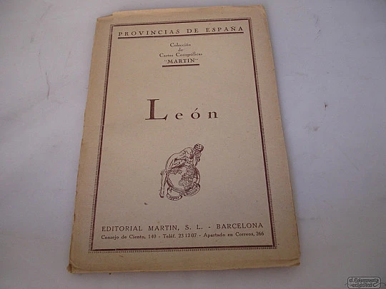 Map coated fabric. León. Martín publisher. 1952. Colour. Barcelona