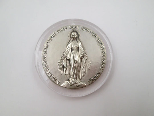 Mary Immaculate medal. Silver plated metal. Methacrylate stand. France, 1880. Revilion