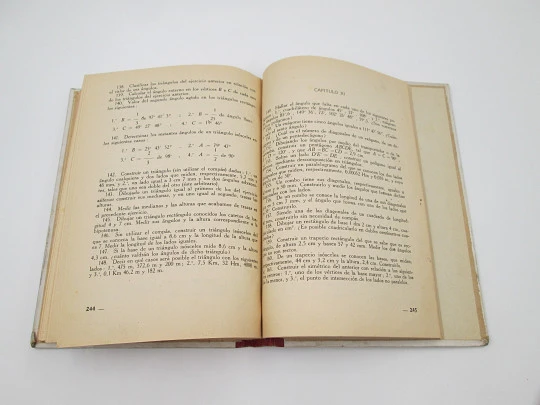 Matemáticas elementales: aritmética y geometría. Alfonso Gironza. Tapas duras. 1940