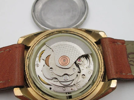 Montre Maty Besançon - Affichage Date, Jour, Mois - Style Sport Acier Inox
