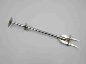 Mechanical fork / clamp for serving bread. 925 sterling silver. 1950's. Spain