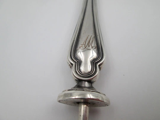 Mechanical fork / clamp for serving bread. 925 sterling silver. Ribbed design on body. 1960's
