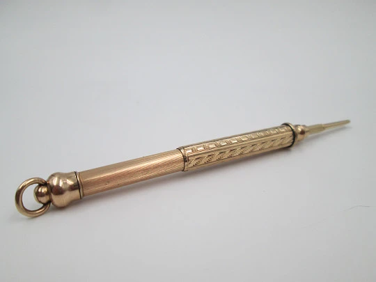 Mechanical propelling twist pencil. Gold plated metal. Europe. 1890's