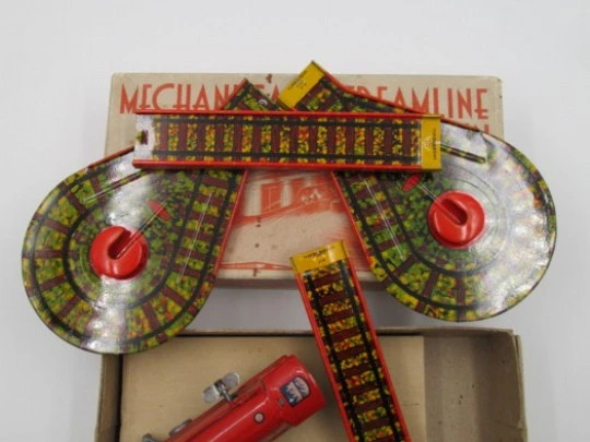 Mechanical Streamline tinplate train. Mettoy. 1940's. Great Britain. Box