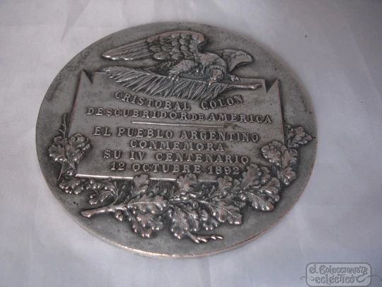 Medal. Fourth centenary of the discovery of America. Bronze