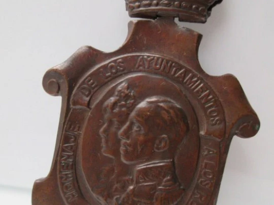 Medalla Alfonso XIII. Homenaje de los Ayuntamientos. 1925. Bronce