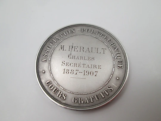 Medalla Asociación Politécnica. Diosa Minerva. Plata ley 950. Nicolas Brenet. Francia. 1907
