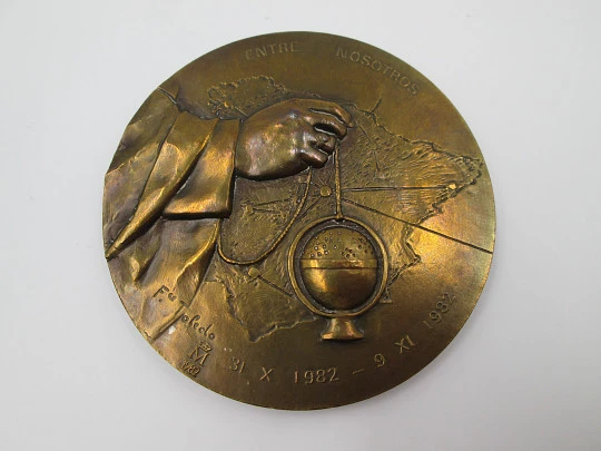 Medalla bronce FNMT 'Papa Juan Pablo II'. Alto relieve. Francisco Toledo. 1982