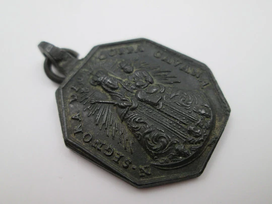 Medalla bronce. San Augusto y Virgen de Copacabana. Siglo XVIII. España