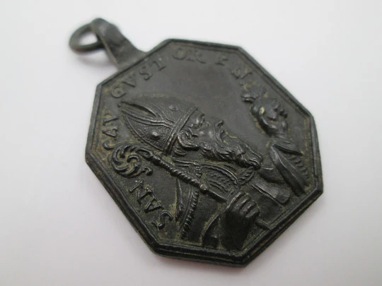 Medalla bronce. San Augusto y Virgen de Copacabana. Siglo XVIII. España