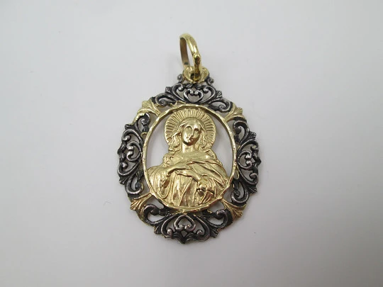 Medalla calada María Inmaculada. Plata de ley y vermeil. Cerco vegetal. 1980