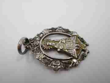 Medalla calada Virgen del Pilar. Plata ley y vermeil. Argolla. 1980. España